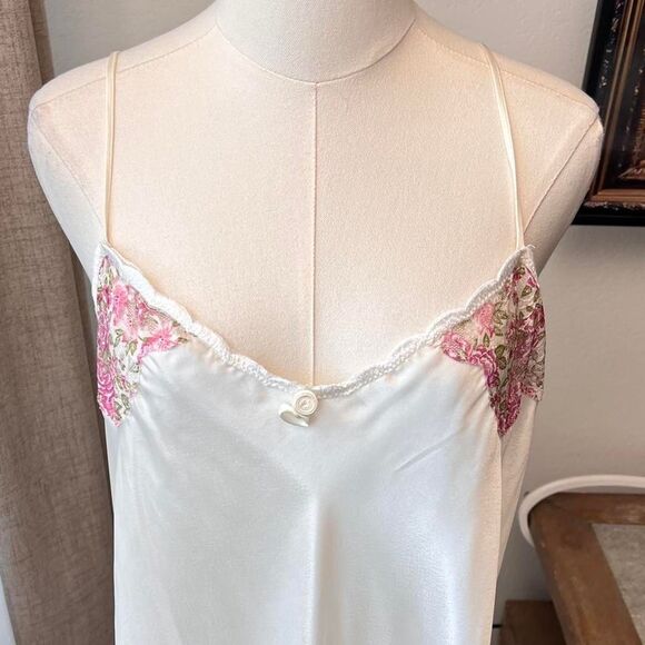 Vintage Val Mode Lingerie Ivory Satin Slip - Picture 2 of 5